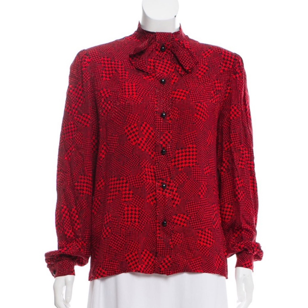 ❤️❤️Red and black Nina Ricci silk top